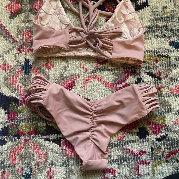 Gitchigami custom fully reversible seamless swimsuit - Picture 5 of 7